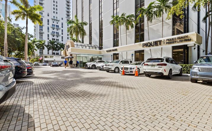 Pictures of Office property located at 1000 Brickell Ave # 11E, Miami, FL 33131 for sales - image #1