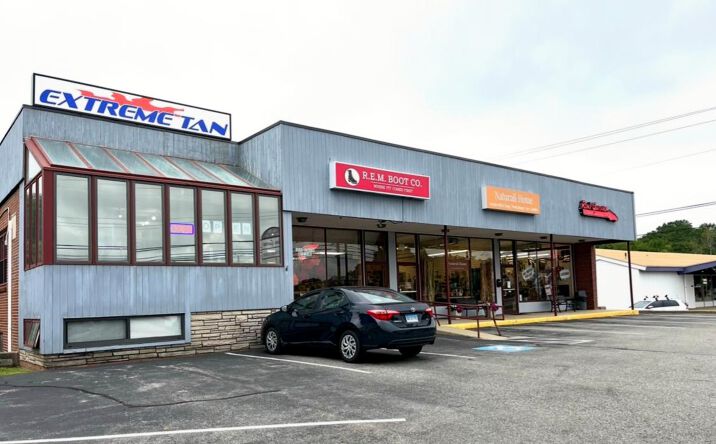 Pictures of Mixed Use, Retail property located at 785 Long Hill Rd, Groton, CT 06340 for sales - image #1