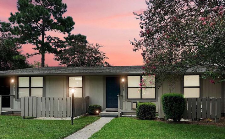 Pictures of Multifamily property located at 409 Jefferson Ave, Orange Park, FL 32065 for sales - image #1
