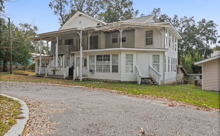 Pictures of Multifamily property located at 355 S Mobile St, Fairhope, AL 36532 for sales - image #1