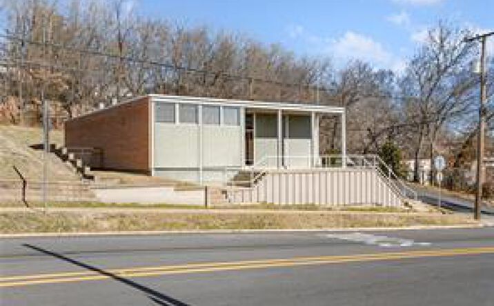 Pictures of Office property located at 401 W Stephenson Ave, Harrison, AR 72601 for sales - image #1