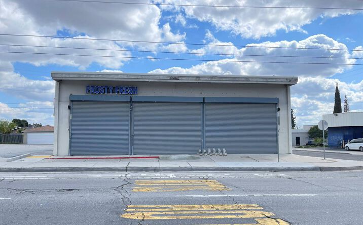 Pictures of Retail property located at 1201 Columbus St, Bakersfield, CA 93305 for sales - image #1