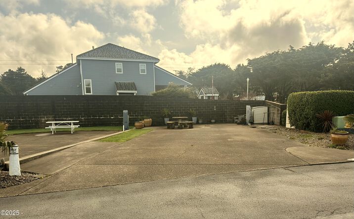 Pictures of Land, Special Purpose property located at 6225 N Coast Hwy Lot 237, Newport, OR 97365 for sales - image #1