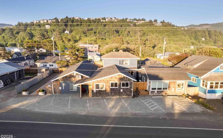 Pictures of Hospitality property located at 432 Hwy 101 S, Rockaway Beach, OR 97136 for sales - image #1
