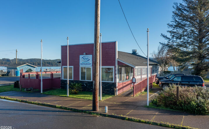 Pictures of Retail property located at 1185 NE Mill Street, Waldport, OR 97394 for sales - image #1