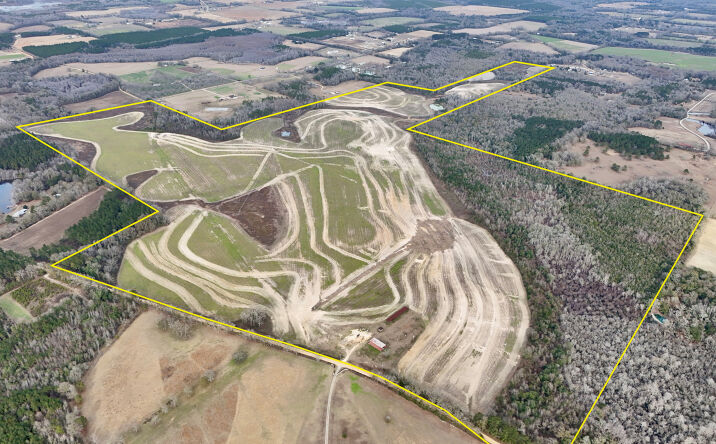 Pictures of Land property located at Co Rd 28, 49 and Old Chipley Rd, Slocomb, AL 36375 for sales - image #1