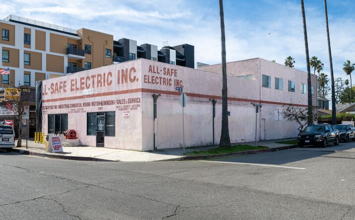 Pictures of Industrial, Retail property located at 7057 Canoga Ave, Los Angeles, CA 91303 for sales - image #1