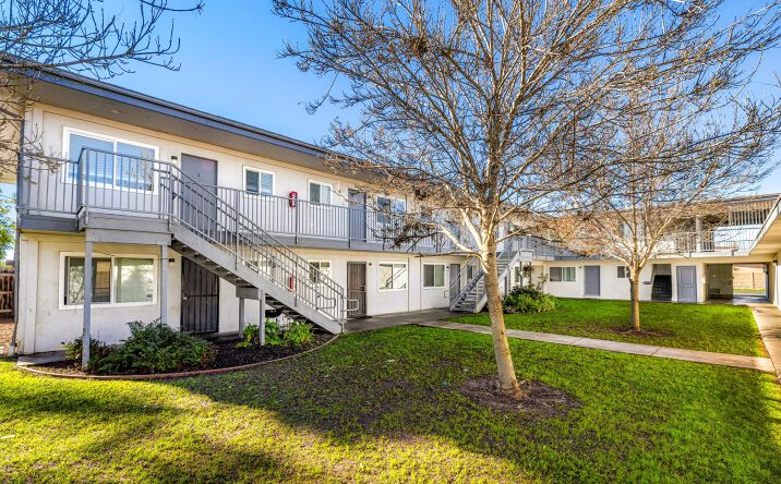 Pictures of Multifamily property located at 127 W Agnes Ave, Santa Maria, CA 93458 for sales - image #1