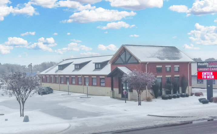 Pictures of Office property located at 125 Arkansas Blvd, Texarkana, AR 71854 for sales - image #1