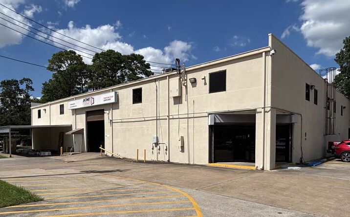 Pictures of Industrial property located at 1006 W 34th St, Houston, TX 77018 for sales - image #1