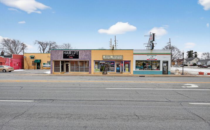 Pictures of Mixed Use, Retail, Industrial, Office property located at 7235 Calumet Avenue, Hammond, IN 46324 for sales - image #1