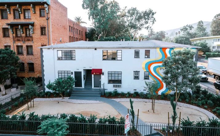 Pictures of Multifamily property located at 7000 Franklin Ave, Los Angeles, CA 90028 for sales - image #1