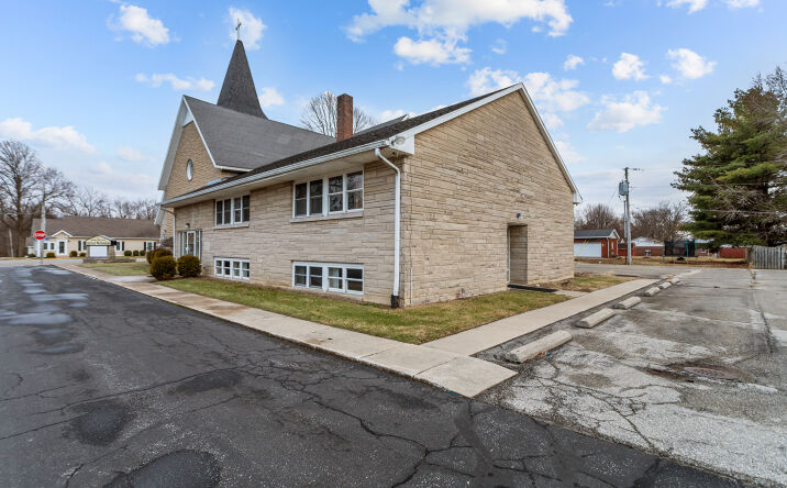 Pictures of Special Purpose property located at 1007 S Michigan St, Burlington, IN 46915 for sales - image #1