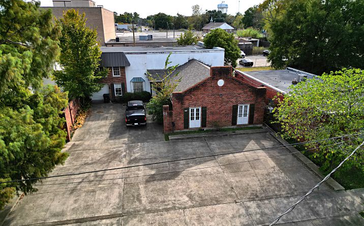 Pictures of Special Purpose property located at 1750 Laurel St, Baton Rouge, LA 70802 for sales - image #1