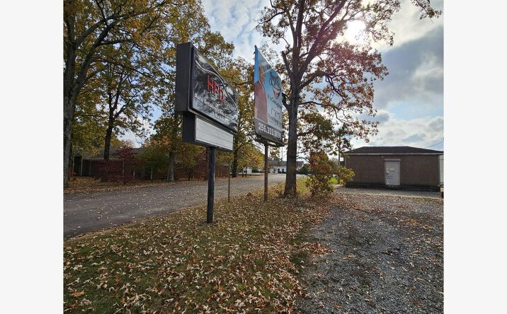 Pictures of Business for Sale property located at 2015 Westmead St SW, Decatur, AL 35601 for sales - image #1