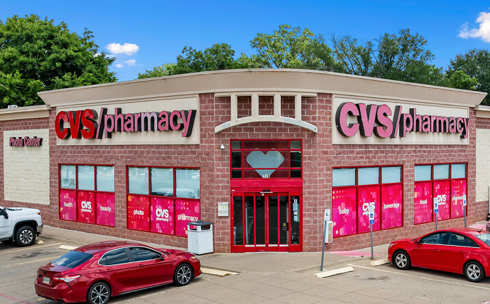 Pictures of Retail property located at 725 E Main St, Henderson, TX 75652 for sales - image #1