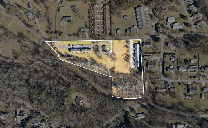 Pictures of Mixed Use, Multifamily property located at 520 Baird Cove Rd, Franklin, NC 28734 for sales - image #1