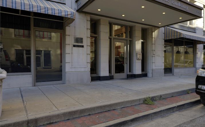 Pictures of Office property located at 66 Monroe Ave, Memphis, TN 38103 for sales - image #1