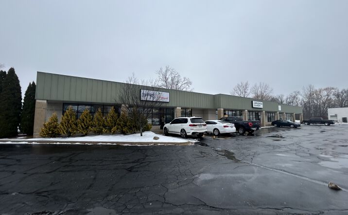 Pictures of Retail property located at 75 Applewood Dr NW, Sparta, MI 49345 for sales - image #1