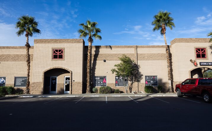 Pictures of Industrial property located at 1515 W Deer Valley Rd, Phoenix, AZ 85027 for sales - image #1
