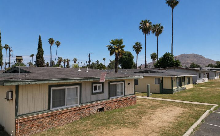 Pictures of Multifamily property located at 1195 Spring St, Riverside, CA 92507 for sales - image #1