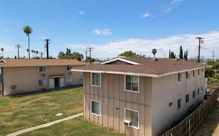 Pictures of Multifamily property located at 421 Devener St, Riverside, CA 92507 for sales - image #1