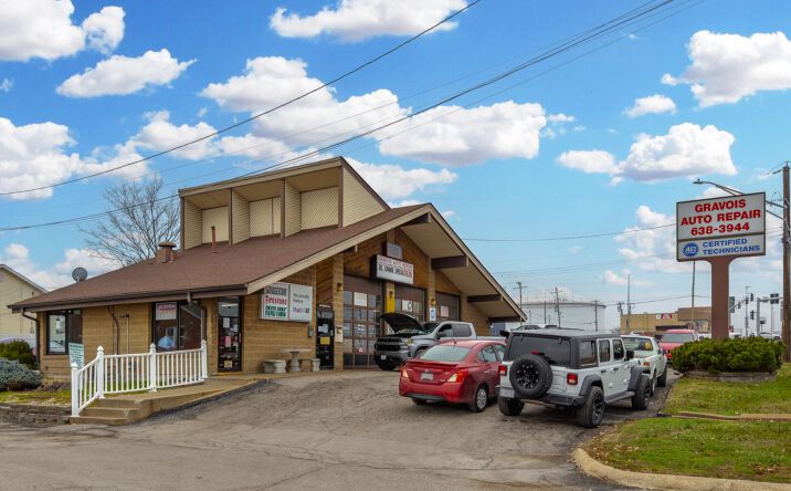 Pictures of Retail property located at 9990 Gravois Rd, St. Louis, MO 63123 for sales - image #1