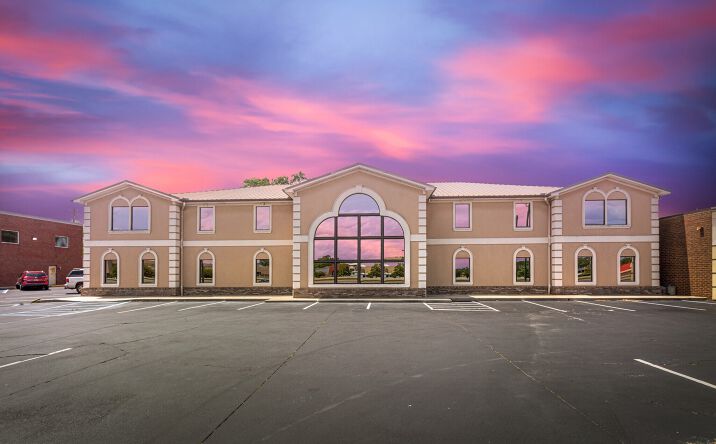 Pictures of Office property located at 620 Quintard Dr, Oxford, AL 36203 for sales - image #1