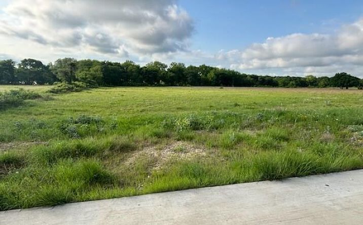 Pictures of Land property located at Hill Creek Ln, Hillsboro, TX 76645 for sales - image #1