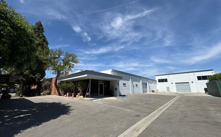 Pictures of Industrial property located at 8964 Oso Ave, Los Angeles, CA 91311 for sales - image #1