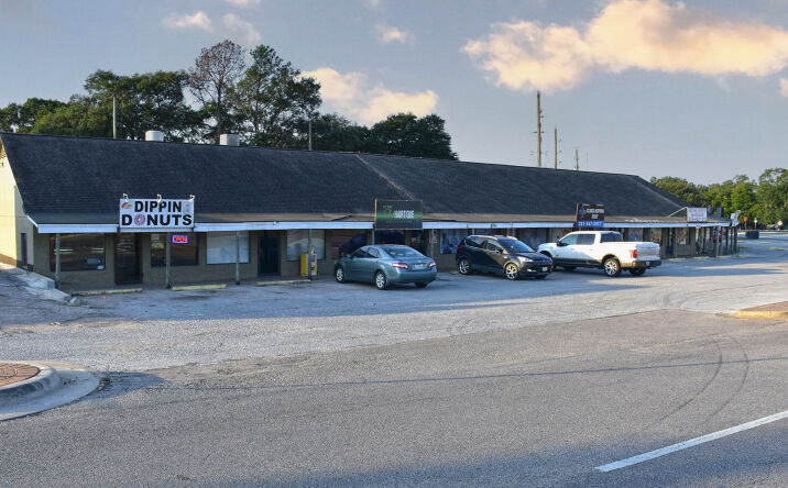 Pictures of Retail property located at 418 Highway 90 West, Sealy, TX 77474 for sales - image #1