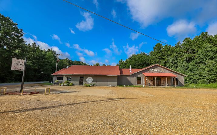 Pictures of Mixed Use, Office, Retail property located at 2005 Fairview Rd SW, Camden, AR 71701 for sales - image #1
