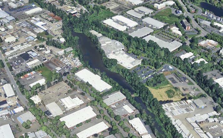 Pictures of Industrial property located at 11555 - 11633 NE Sumner St, Portland, OR 97220 for sales - image #1