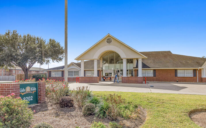 Pictures of Retail, Special Purpose property located at 8202 Homeward Way, Sugarland, TX 77479 for sales - image #1