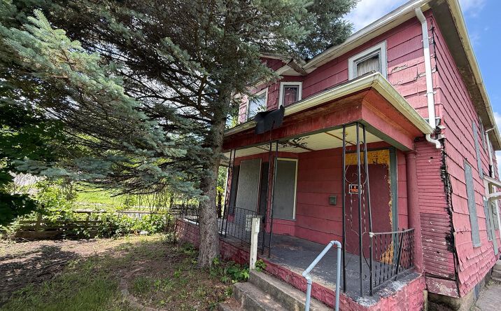 Pictures of Multifamily property located at 537 Logan Street, Steubenville, OH 43952 for sales - image #1