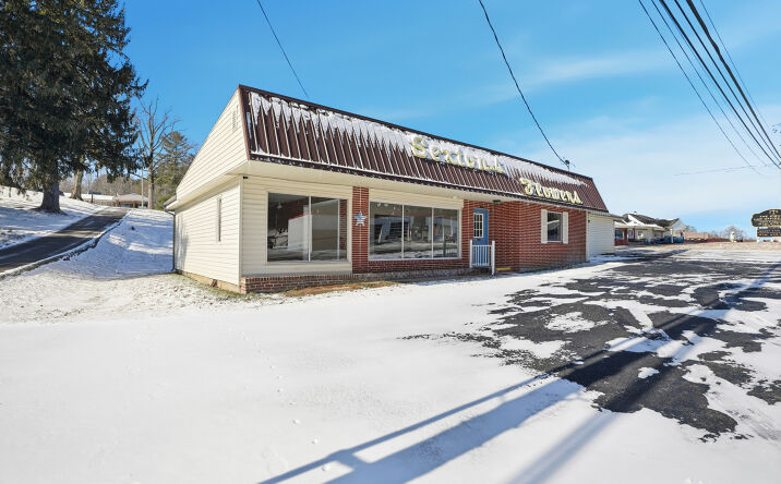 Pictures of Mixed Use, Multifamily, Retail property located at 528 W Main Street, Wise, VA 24293 for sales - image #1