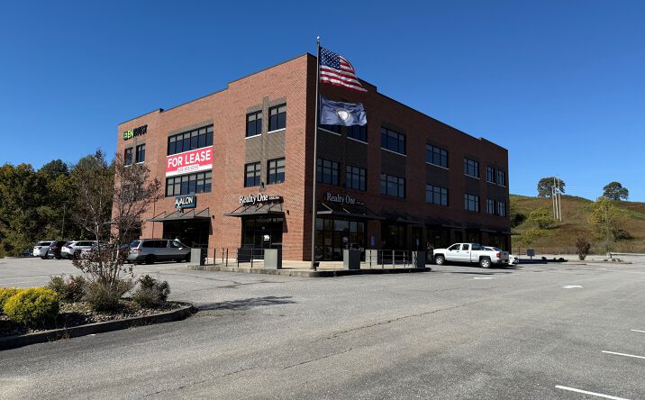 Pictures of Mixed Use, Office, Retail property located at 8308 Lake Bonita Rd, Catlettsburg, KY 41129 for sales - image #1