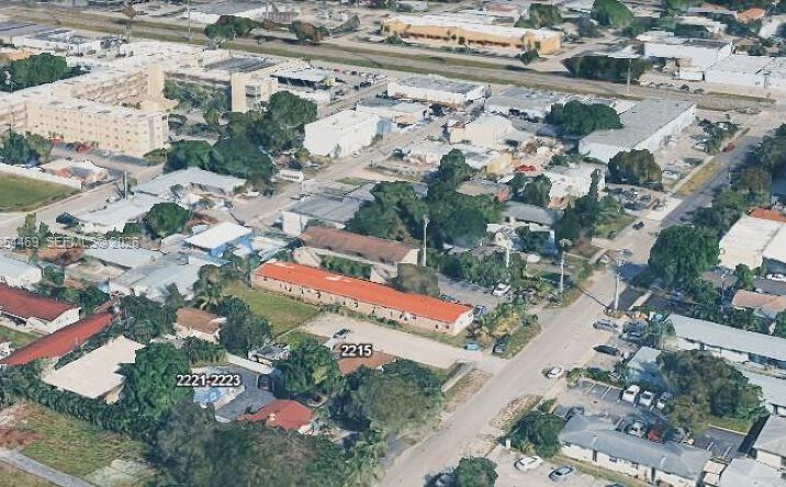 Pictures of Land property located at 2210 Pierce St, Hollywood, FL 33020 for sales - image #1