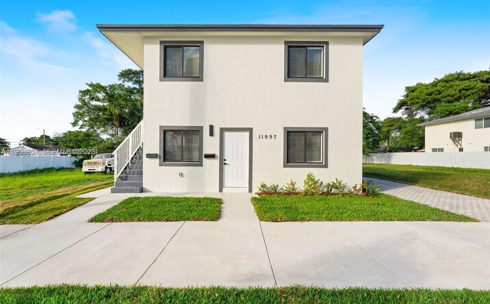 Pictures of Multifamily property located at 11997 SW 218th St, Miami, FL 33170 for sales - image #1