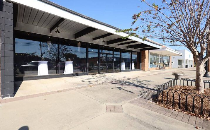 Pictures of Land, Mixed Use, Office, Retail property located at 180 S Macon St, Jesup, GA 31545 for sales - image #1