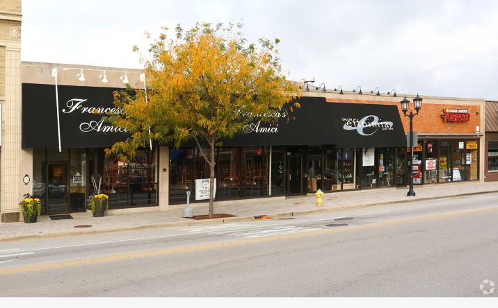 Pictures of Retail property located at 174 N York St, Elmhurst, IL 60126 for sales - image #1