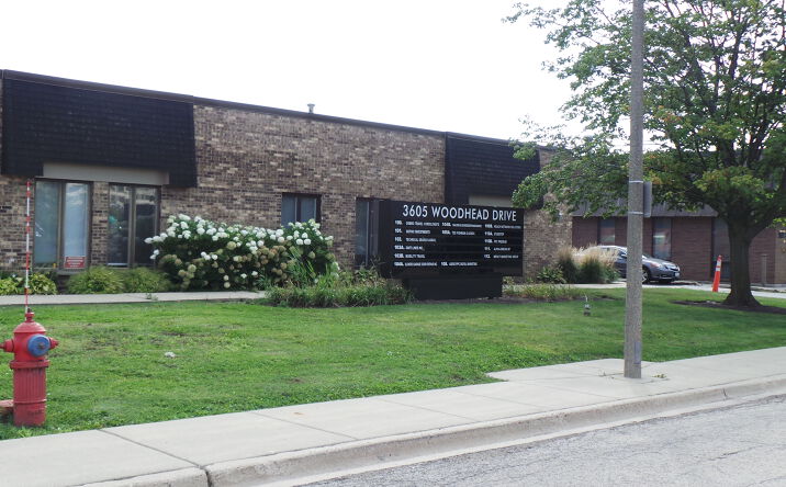 Pictures of Office property located at 3605 Woodhead Dr, Northbrook, IL 60062 for sales - image #1