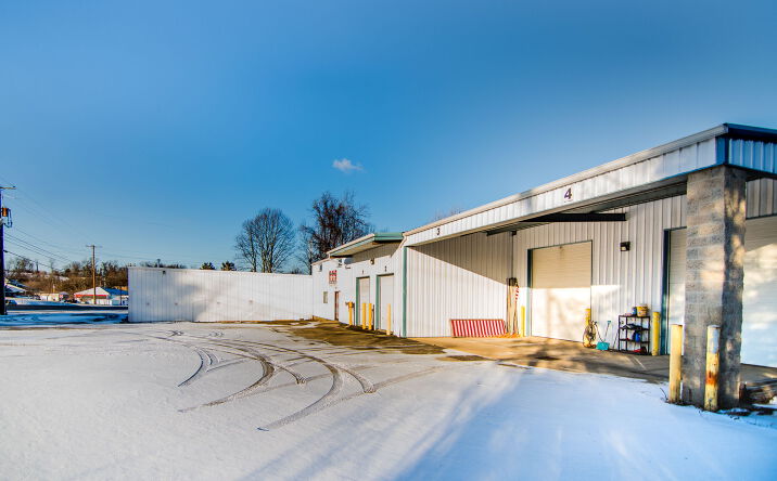 Pictures of Industrial, Land, Retail property located at 320 Lincoln Hwy, Jeannette, PA 15644 for sales - image #1