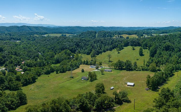 Pictures of Land property located at 237 Steele Creek Park Rd, Bristol, TN 37620 for sales - image #1