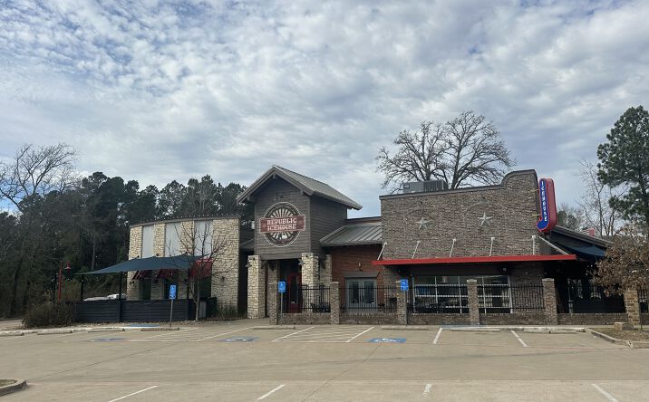 Pictures of Retail property located at 3806 University Blvd, Tyler, TX 75701 for sales - image #1