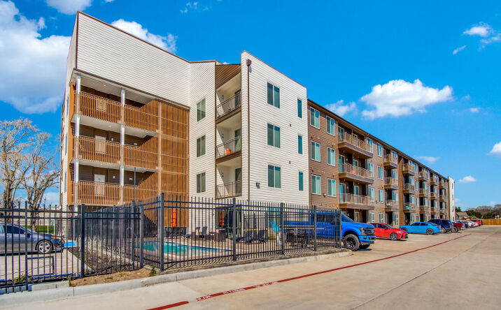 Pictures of Multifamily property located at 1100 Hwy 90 W, Sealy, TX 77474 for sales - image #1