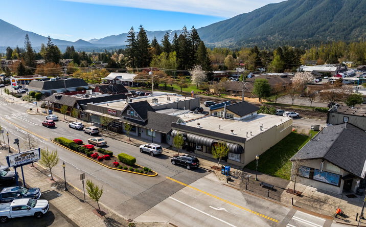 Pictures of Mixed Use, Retail property located at 111 E North Bend Way, North Bend, WA 98045 for sales - image #1