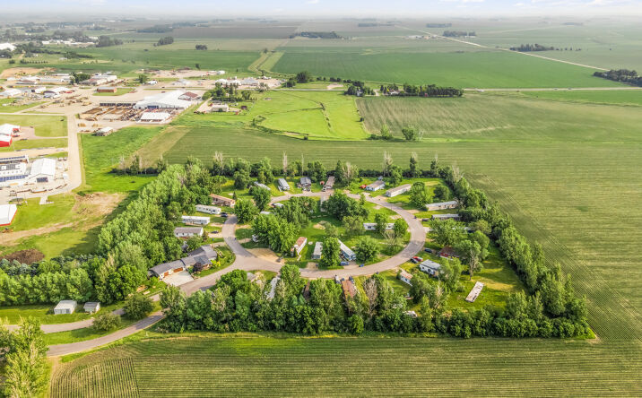 Pictures of Mobile Home Park property located at 904 Industrial Rd, Pipestone, MN 56164 for sales - image #1