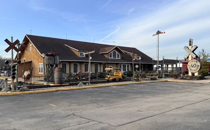 Pictures of Retail property located at 1011 N. 13th St., Decatur, IN 46733 for sales - image #1