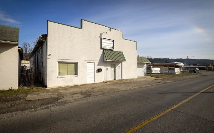 Pictures of Retail, Industrial, Mixed Use property located at 515 S Noble Street, Anniston, AL 36201 for sales - image #1
